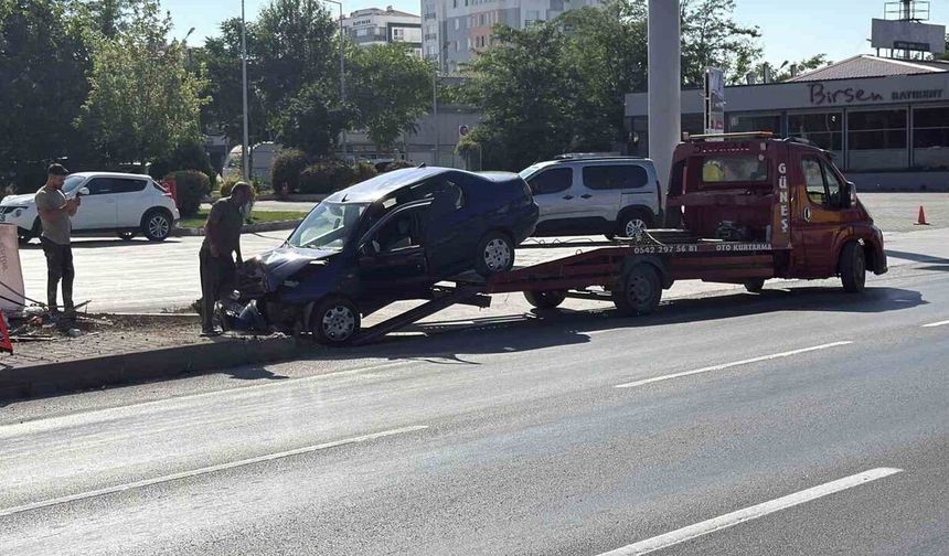 Eskişehir’de Hatalı Manevra Zincirleme Kazaya Yol Açtı: 1 Yaralı