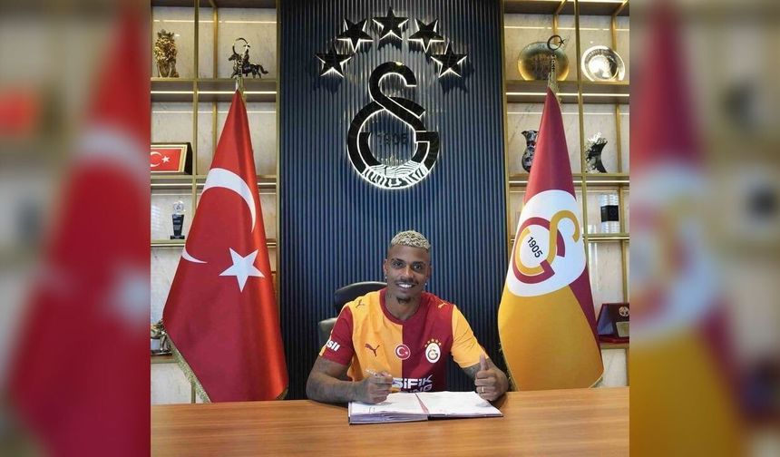 Galatasaray'da Lemina imzası: Gabonlu yıldızla 2 yıl daha