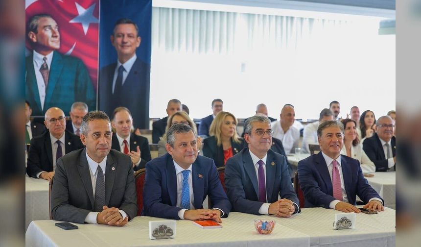 YENİ Parti'de tarihi gün: Özgür Özel oy birliğiyle genel başkan seçildi
