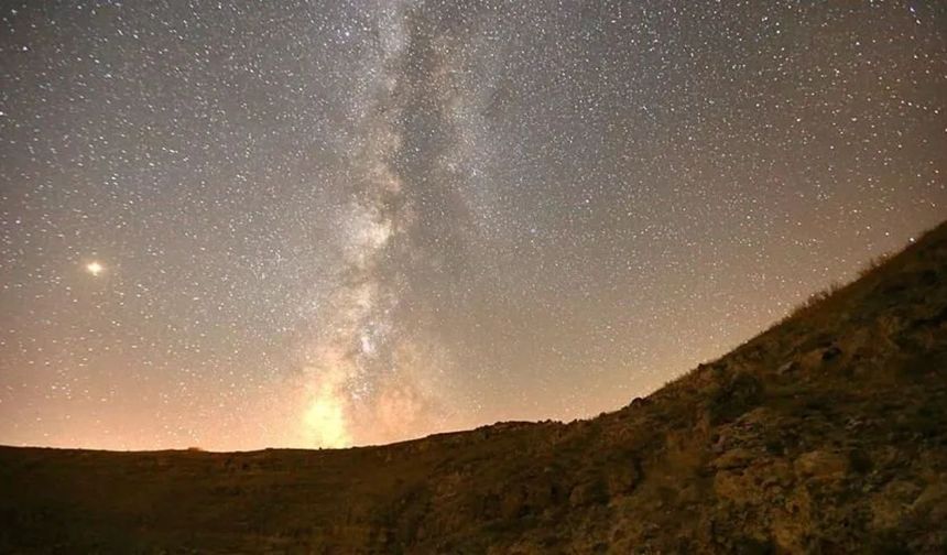 Perseid Meteor Yağmuru 2026'da Ne Zaman Görülecek? Türkiye'den İzlenebilecek mi?