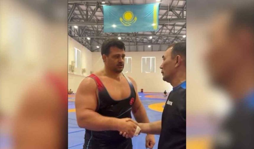 Rıza Kayaalp'in Sözleri Türk Dünyasını Duygulandırdı