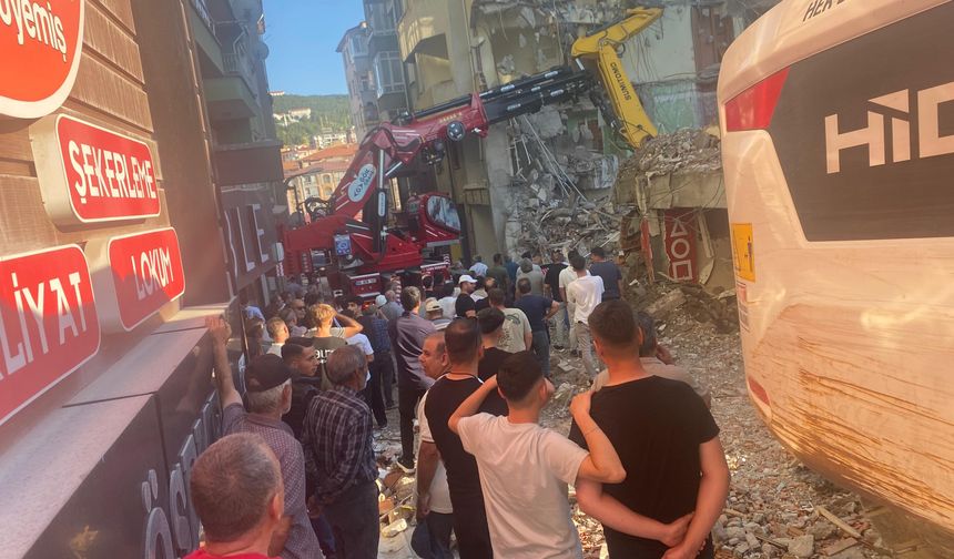 Yozgat'ta Devrilen Vinç Kaldırılamadı, İzlenme Rekoru Kırdı