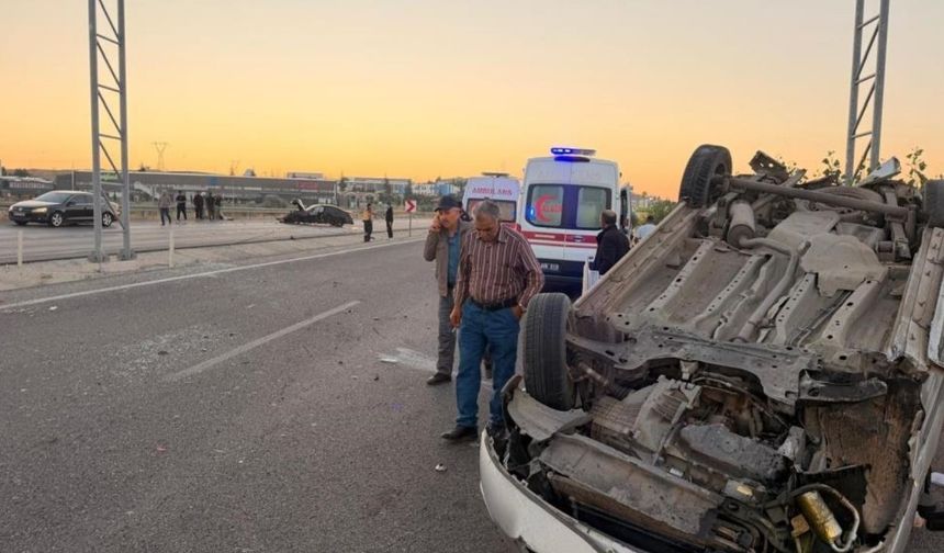 Yozgat'ta Feci Kaza! Otomobil ile Hafif Ticari Araç Çarpıştı