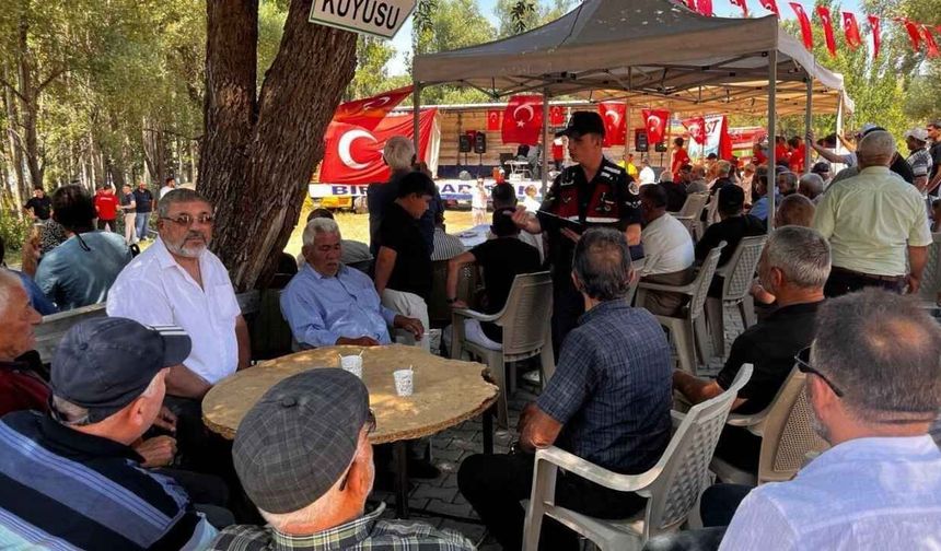 Çayıralan’da Jandarmadan Anız ve Orman Yangını Uyarısı!