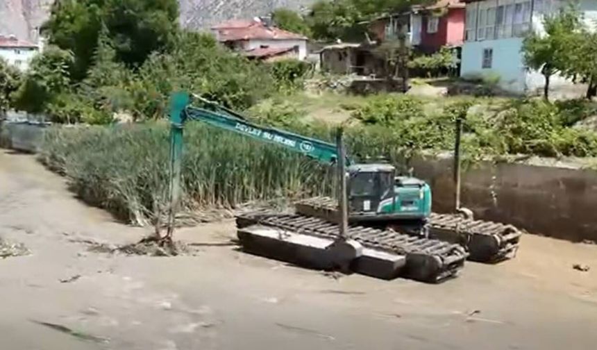 Dev İş Makinesi Yozgat’ta Görevde: Görenleri Hayran Bıraktı