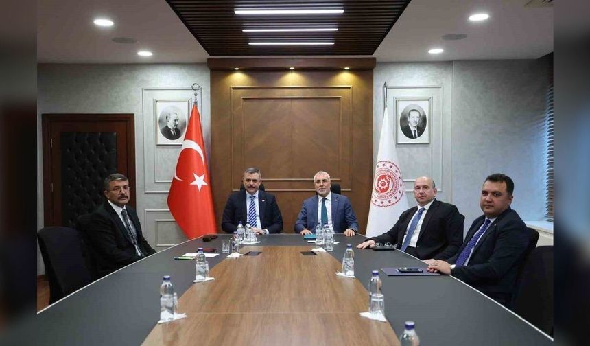 Bakan Işıkhan duyurdu: “Toplum Yararına Programımız kapsamında 81 ilimize 30 bin kontenjan tahsis ediyoruz”