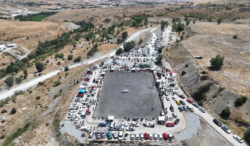 Hızlı ve Öfkeli’yi Aratmadı! Sorgun’da Modifiye Araç Şöleni!