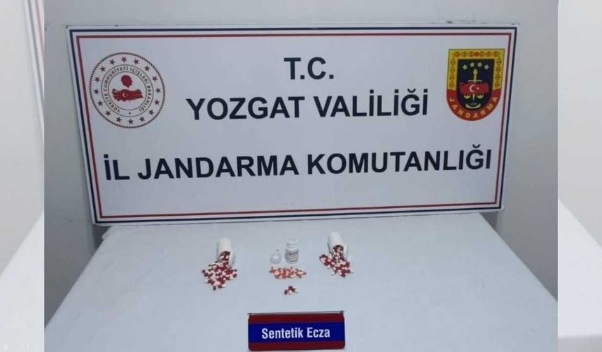 İzmir Otobüsü Yozgat’ta Durduruldu: Aramada Ele Geçirilen Maddeler Şoke Etti!