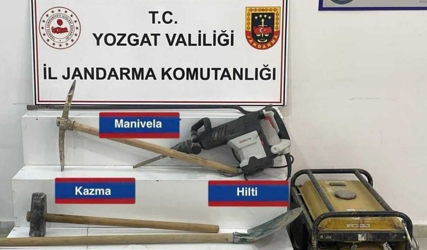 Yozgat'ta Kaçak Kazı Operasyonu: 4 Şüpheli Suçüstü Yakalandı