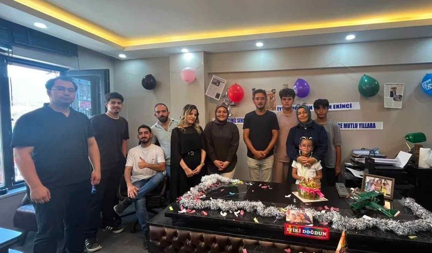 Yozgat Hakimiyet Ailesinden Hakan Ekinci’ye Özel Doğum Günü Sürprizi