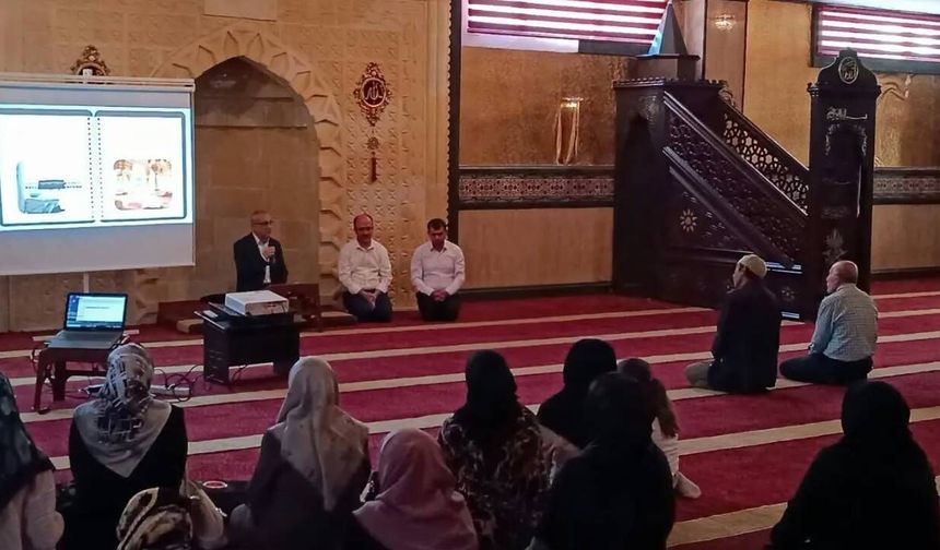 Yozgat İl Müftüsü Nihat Kök Umre Adaylarıyla Eğitim Seminerinde Buluştu