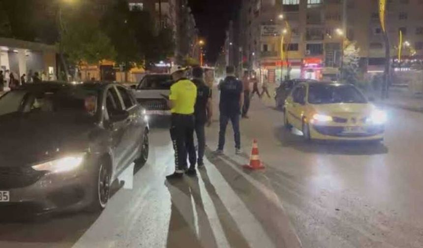 Yozgat Polisinden Gece Operasyonu: Yüzlerce Araca İşlem Yapıldı!