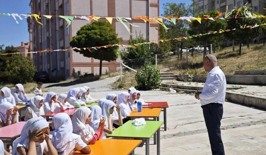 Yozgat’ta Minik Öğrencilerden Renkli Kapanış!
