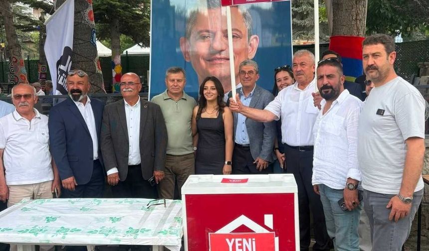 Yozgat'ta Yeni Parti Vatandaşlarla Kucaklaşıyor