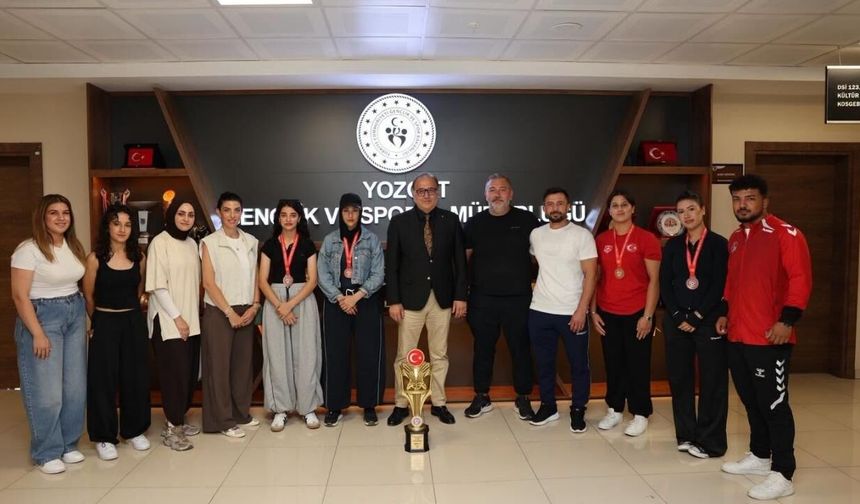 Mas Güreşinde Zirve Yozgat’ın: Kadınlar Türkiye Şampiyonu Olduk!