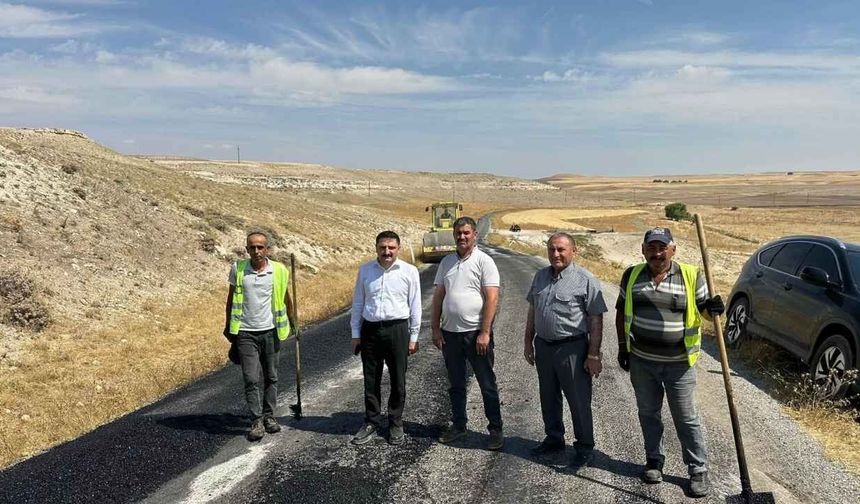 Yozgat Yenifakılı’da Köy Yollarında Asfalt Mesaisi Devam Ediyor