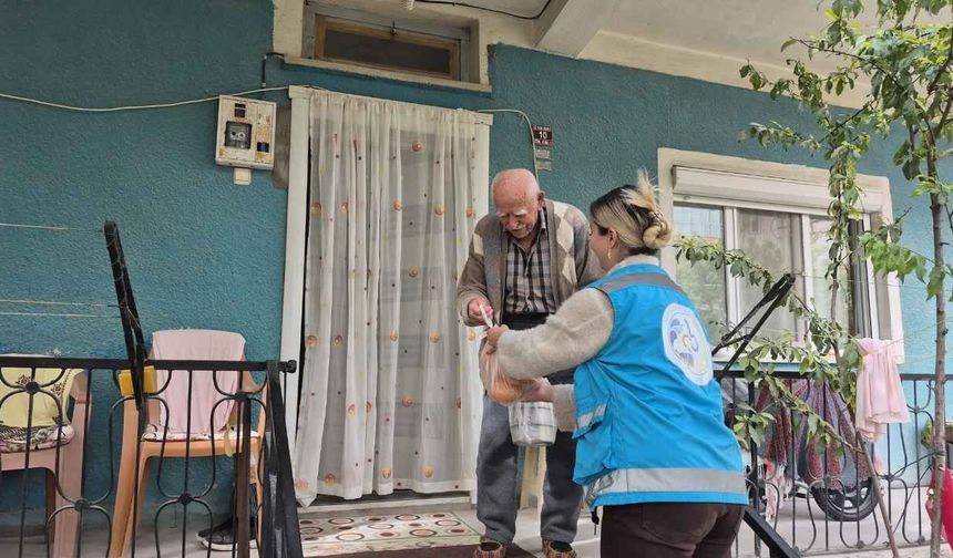 Sorgun Aşevi 7'den 70'e Karın Doyuruyor