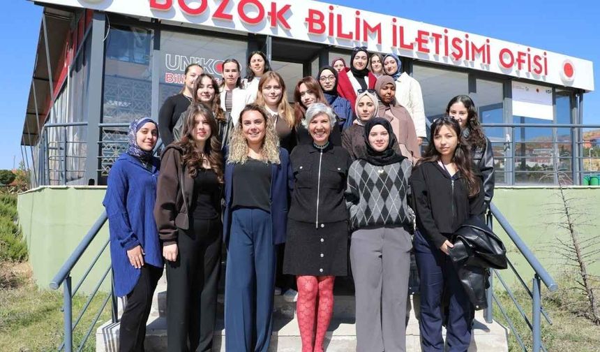 Yozgat Bozok Üniversitesi’nde Genç Kadınların Dijital Dünyadaki Gücü Ele Alındı!