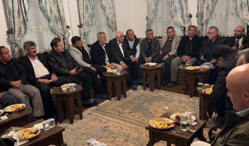 Yozgat'ta Muhtarlar Başkan Arslan'la Buluştu: Mahalle Sorunları Anlatıldı