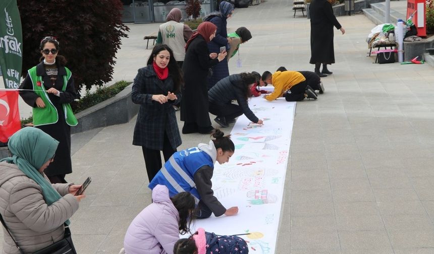 Yozgat’ta Yürekler Filistin İçin Attı: "Filistinli Çocuklar İçin Çiz" Etkinliği Düzenlendi