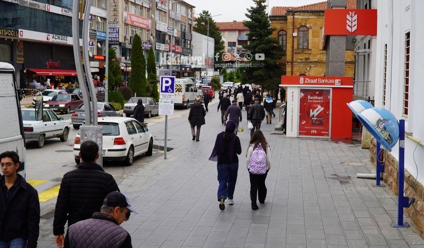 Yozgat Sokaklarında Azerbaycan Tepkisi: "Başörtüsü Tercihine Kimse Karışamaz!"