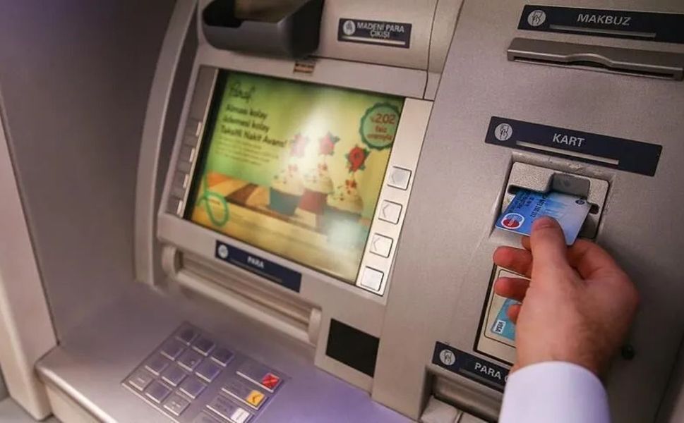 ATM'lerde Yeni Dönem! Kart ve Şifre Kullanımı Değişiyor