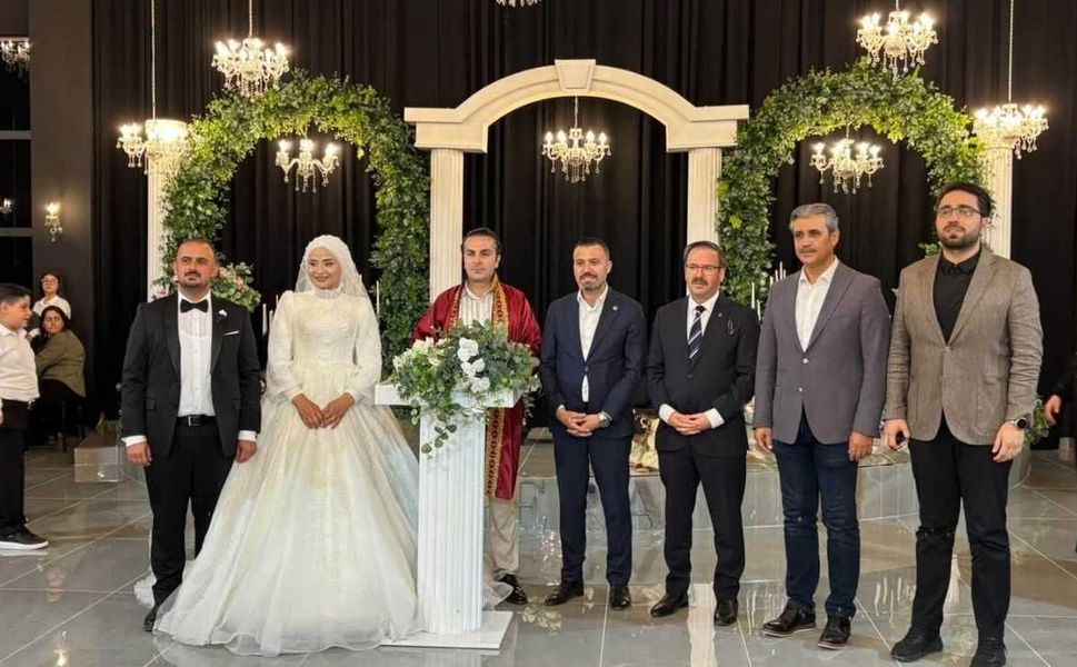 AK Parti Yozgat Teşkilatı Mutlu Günde Bir Araya Geldi