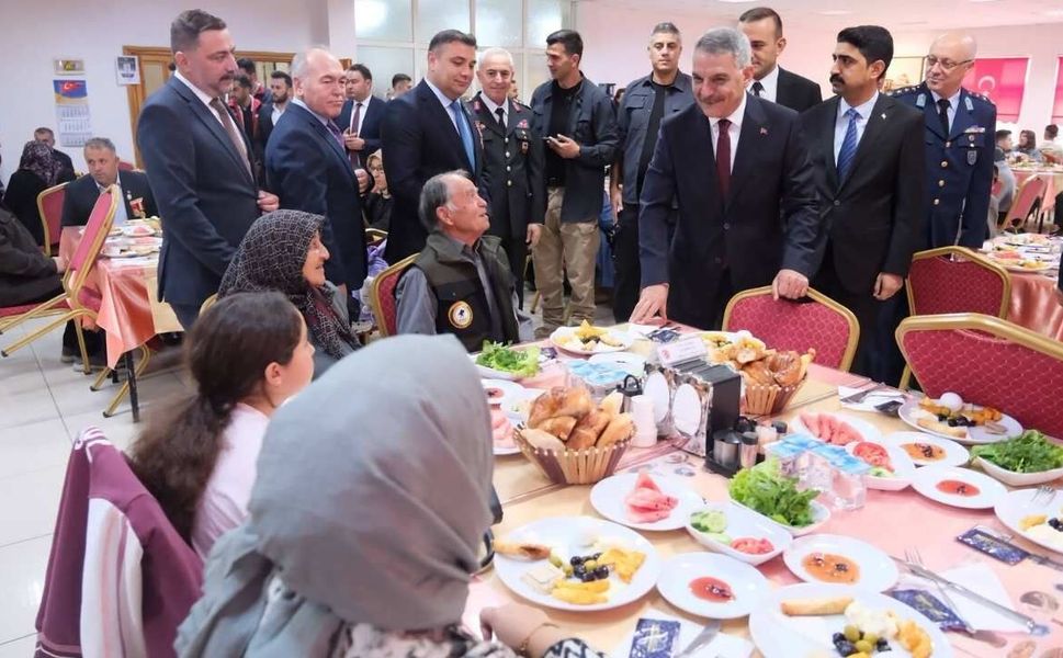 Vali Mehmet Ali Özkan’dan Gaziler Günü Mesajı: “Şereflerin En Yücesidir”