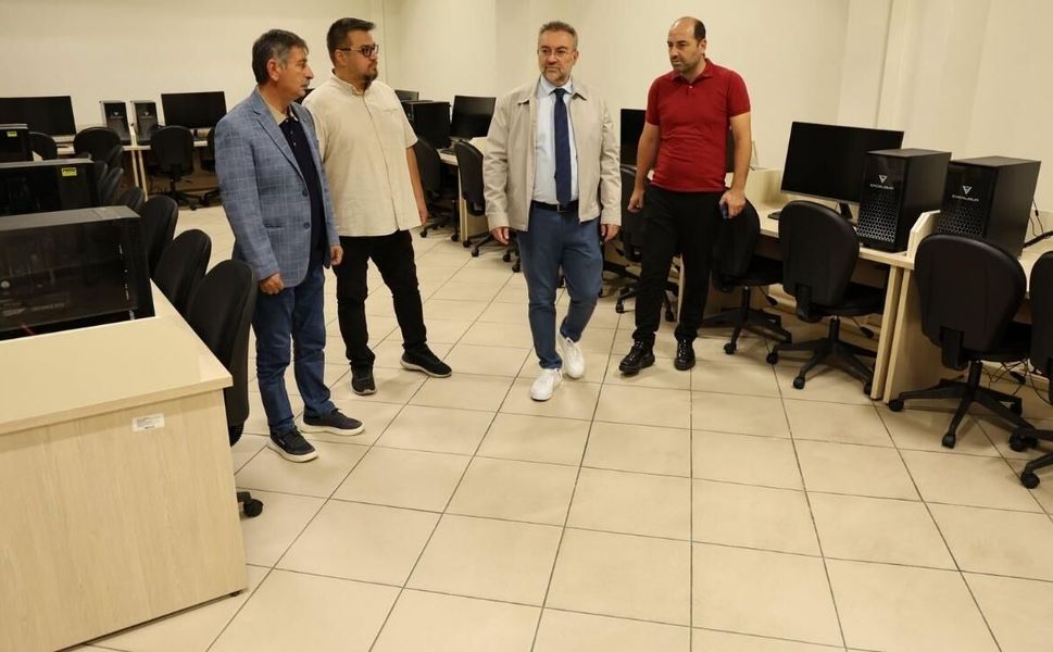Yapay Zeka Laboratuvarı Öğrencilerin Hizmetine Sunuldu