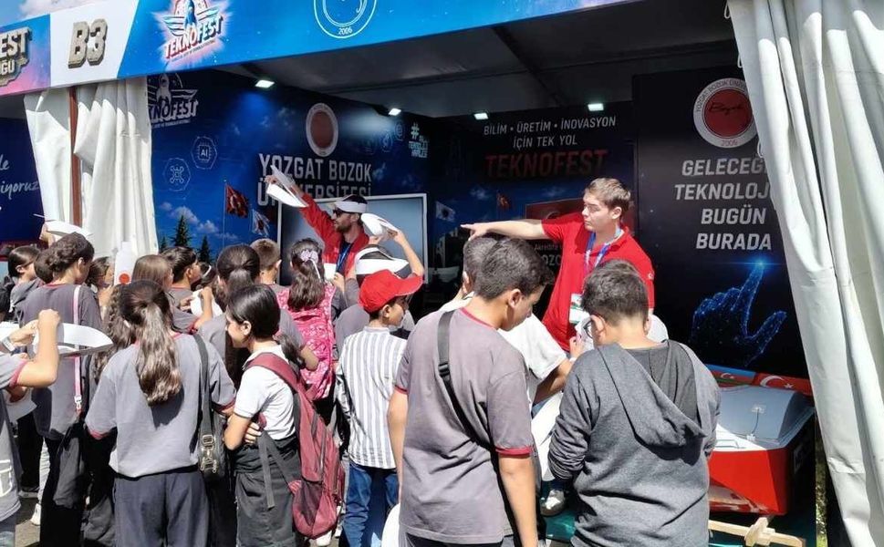 Yozgat Bozok Üniversitesi TEKNOFEST Güneydoğu’da Yerini Aldı