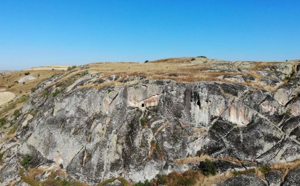 Yozgat’ın Saklı Hazinesi! Divanlı Kayalıkları Görenleri Büyülüyor