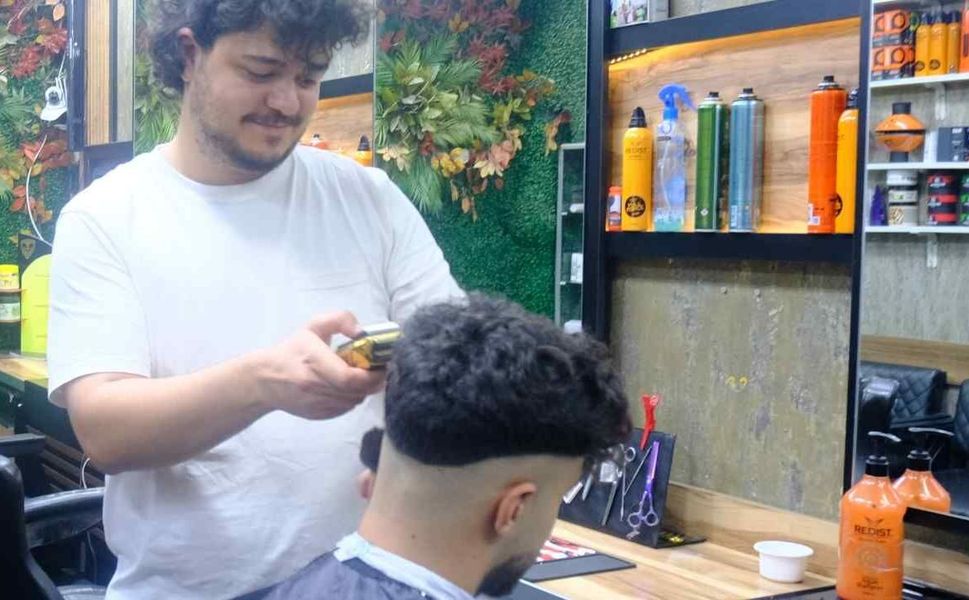 Yozgat’ta Berber Fiyatları Açıklandı, Gençlerin Tercihi Belli Oldu!