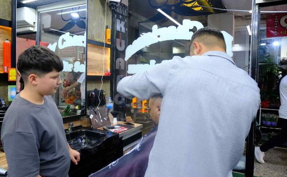 Yozgat’ta Genç Berber Adayları Mesleğe Hazırlanıyor