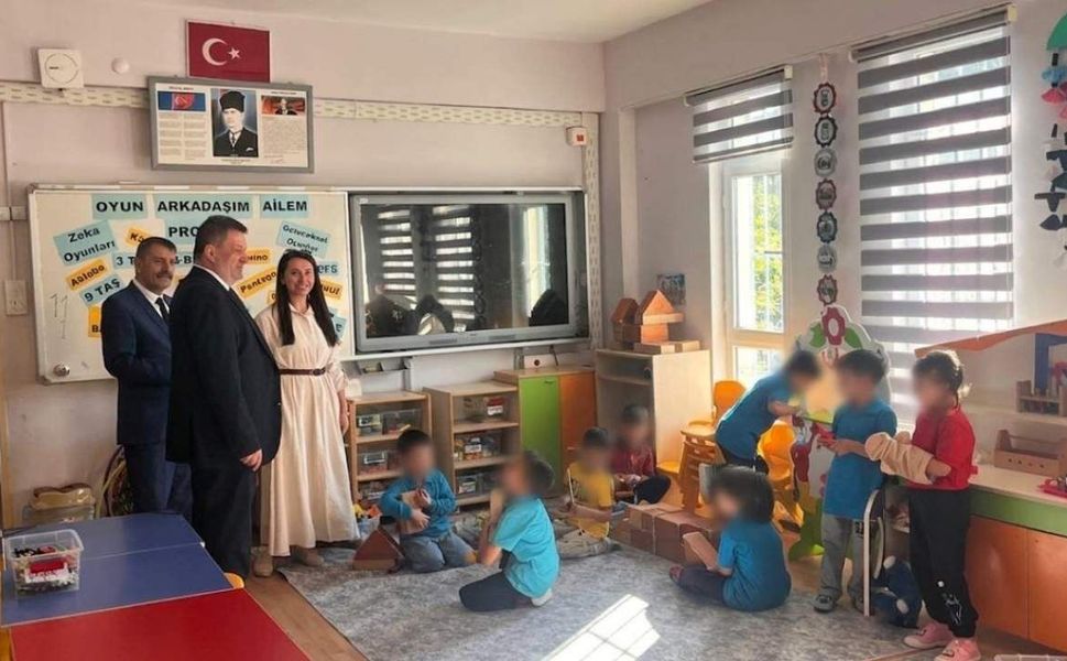 Yozgat’ta Okul Ziyaretleri Sürüyor! Yaşar Türk Öğrencilerle Bir Araya Geldi