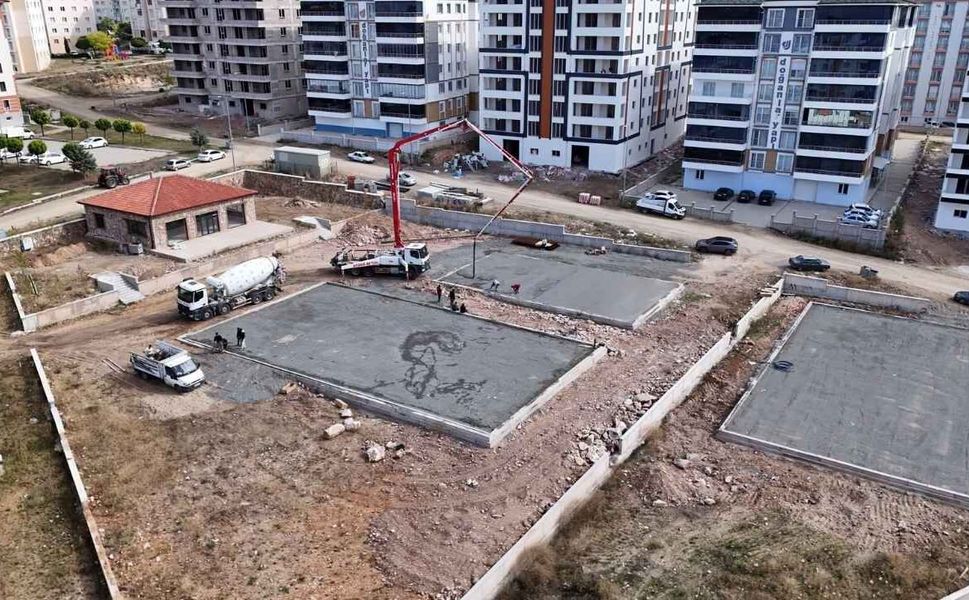Akdağmadeni Seyrantepe’de Dev Yatırım! Tenis Kortundan Kafeteryaya Her Şey Var