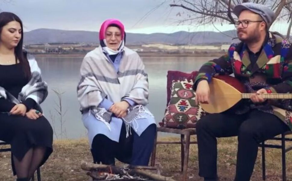 Yozgatlı Sanatçı Anne - Kızın Türküsü Viral Oldu: Hikayesi Yürek Yaktı
