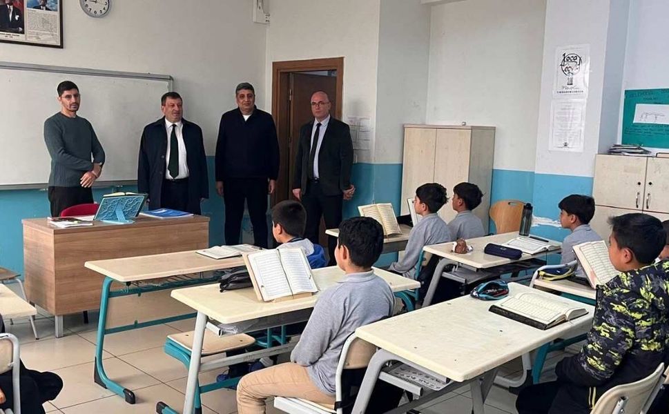 Yozgat İl Milli Eğitim Müdürü Yaşar Türk Proje Okulunda Öğrencilerle Buluştu!
