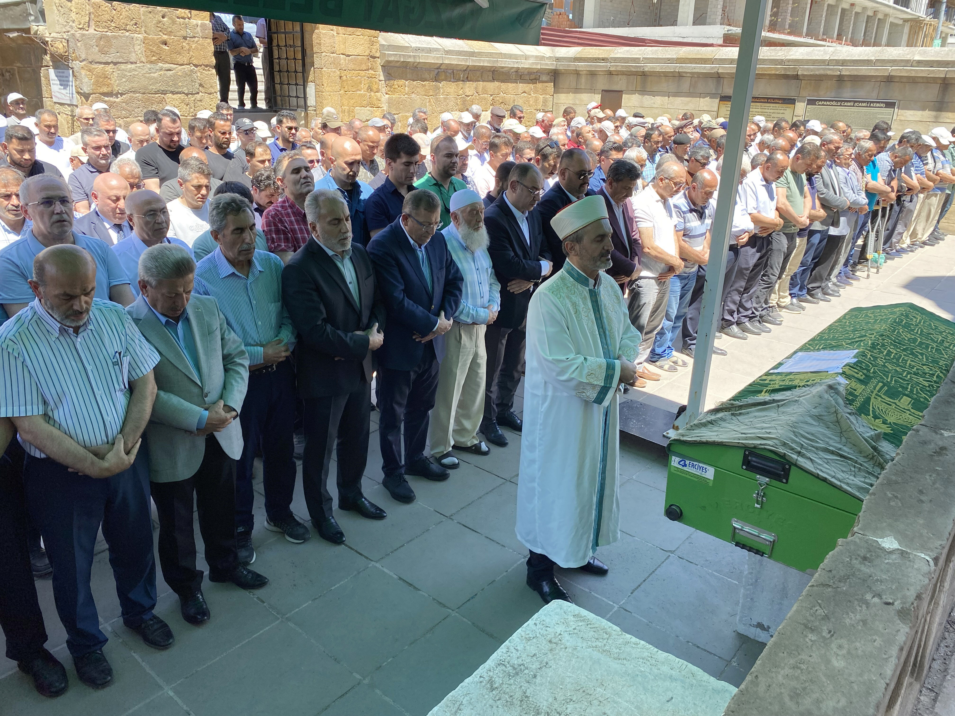 rektör karadağ cenaze (2)