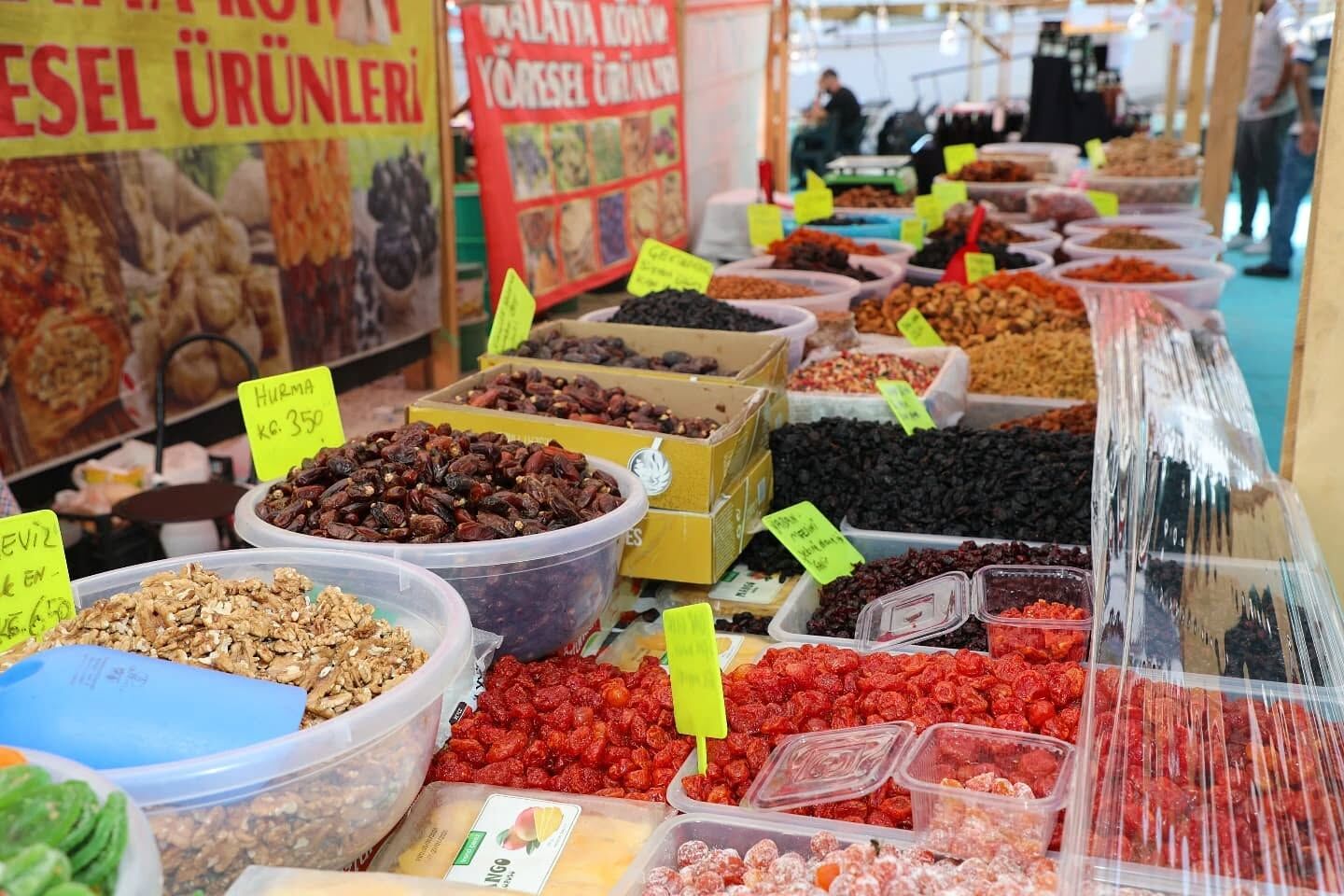 Yöresel Lezzetler Pazarı Açıldı (3)