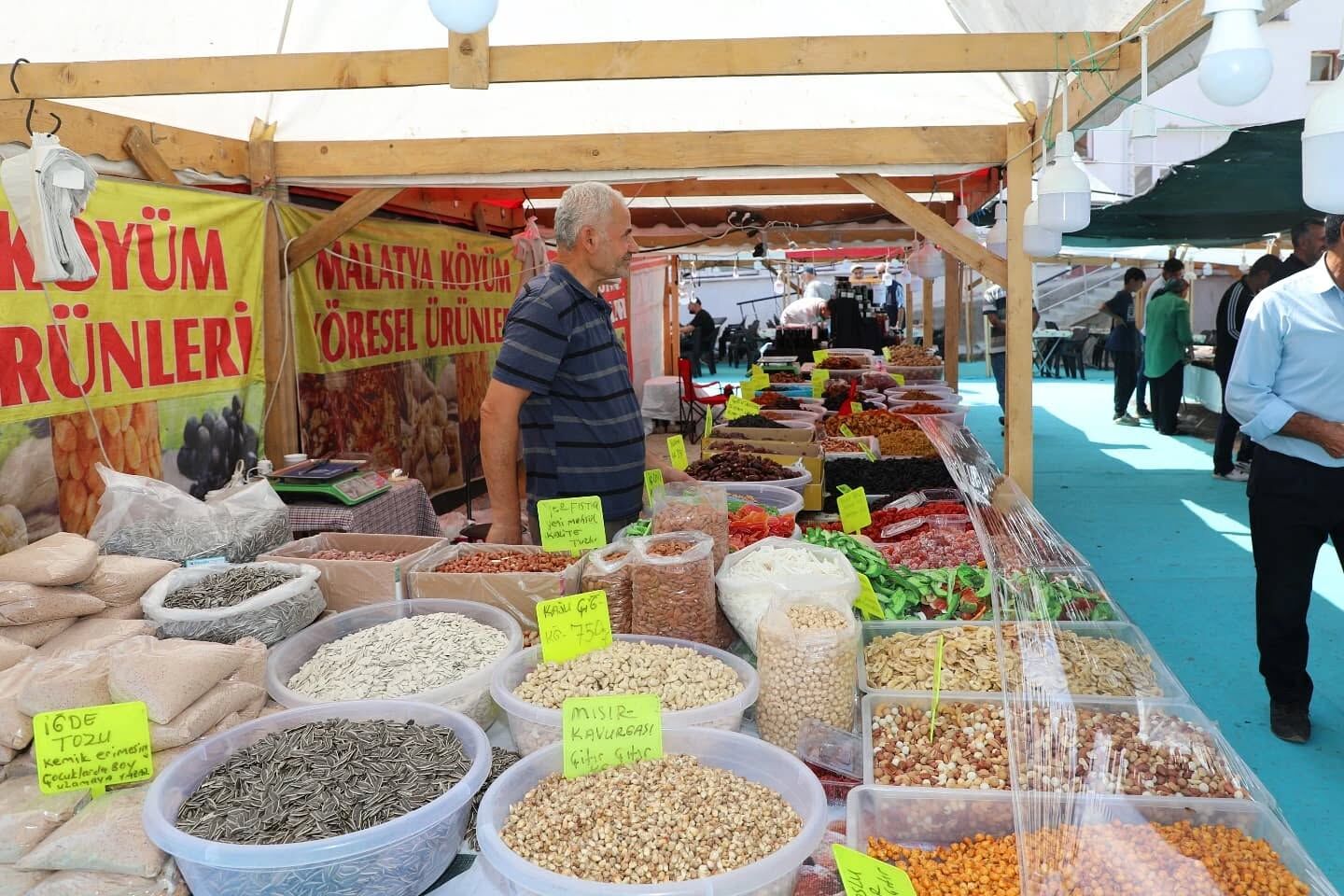 Yöresel Lezzetler Pazarı Açıldı (4)