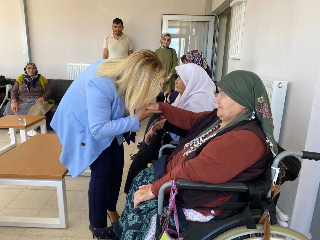 Kaymakam Eşinden Gönüllere Dokunan Ziyaret2