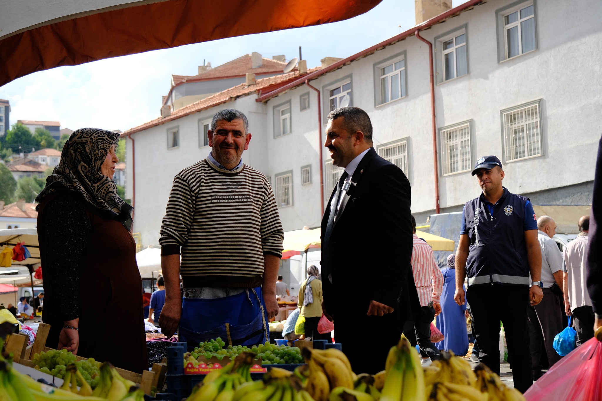 Pazar Tezgahında Talepleri Dinledi3