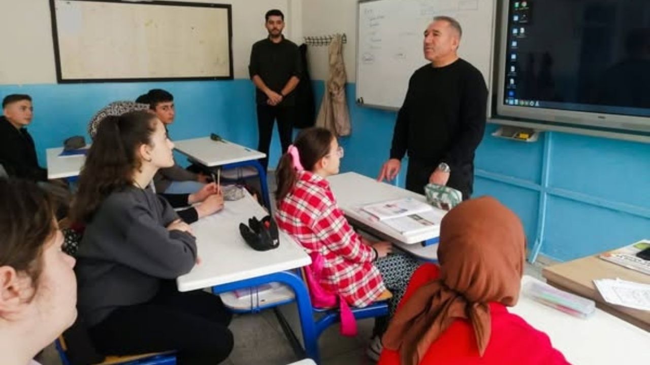 Yozgat’ta Öğrencilerle Buluşan Müdürden Moral Desteği