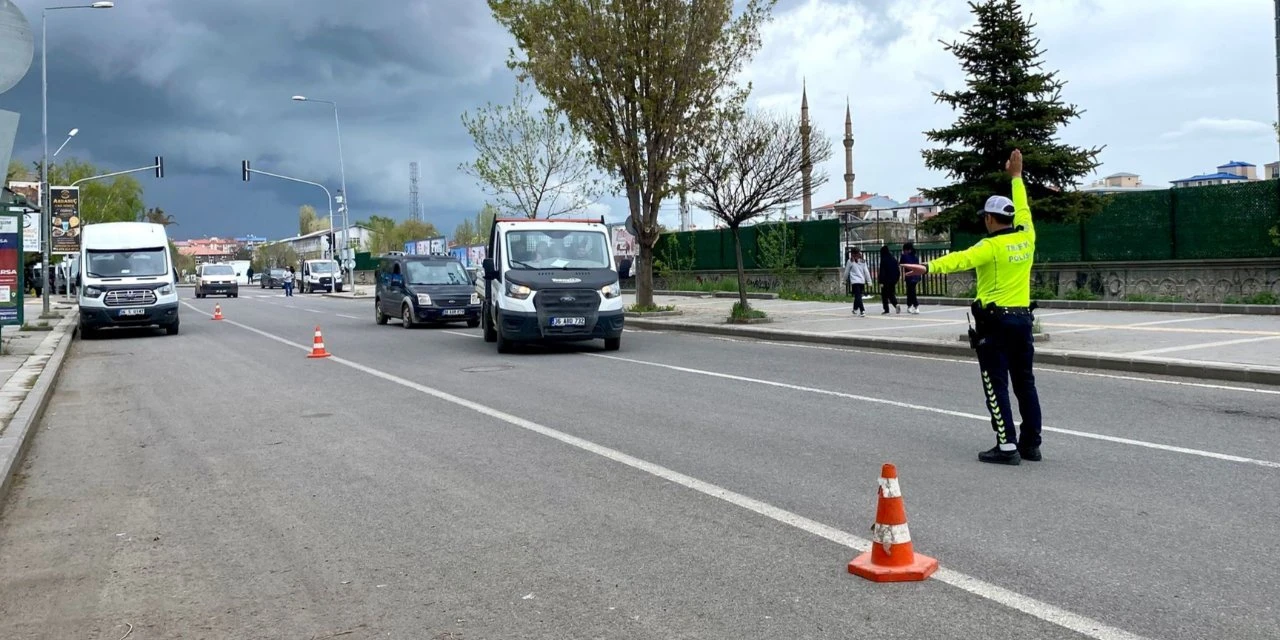 3369 Yeni Cezalar Cep Yakacak Trafikte Kavga Edene 180 Bin Lira Ceza Geliyor