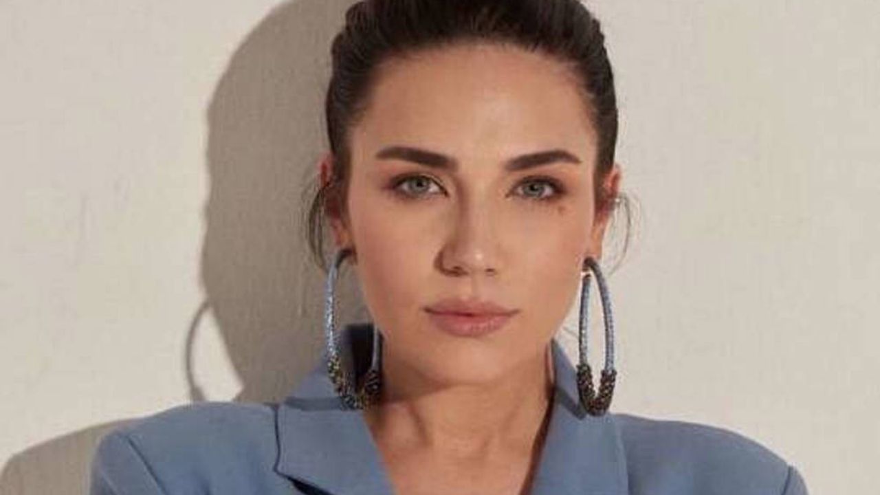 Buse Varol Kimdir (3)