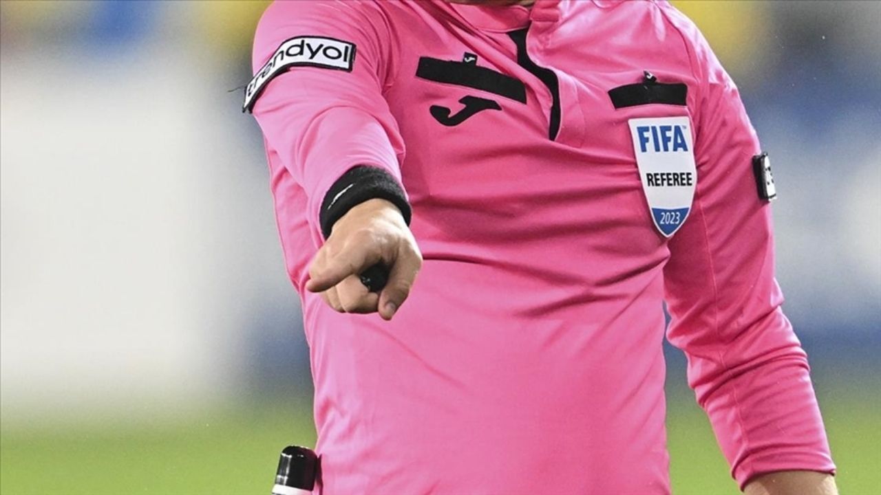 Derbi Hakemleri Kim (4)