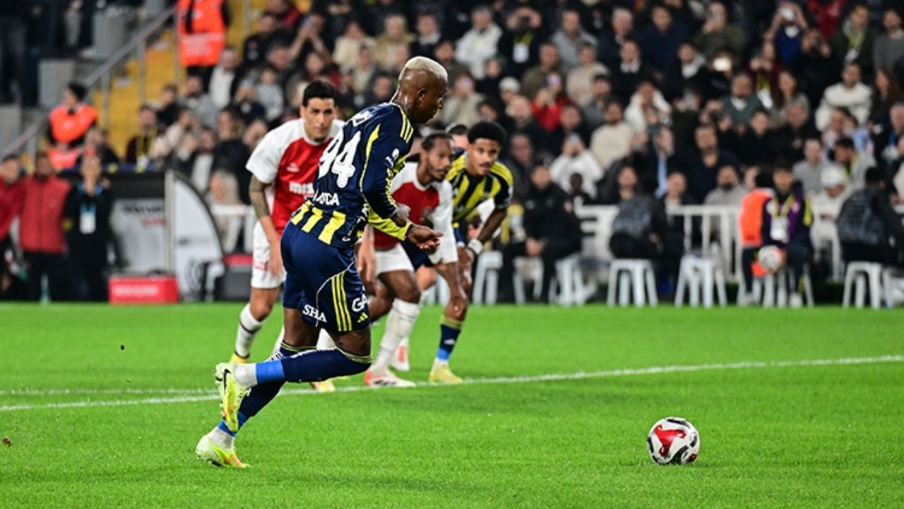 Fenerbahçe 2 1 Karagümrük (4)