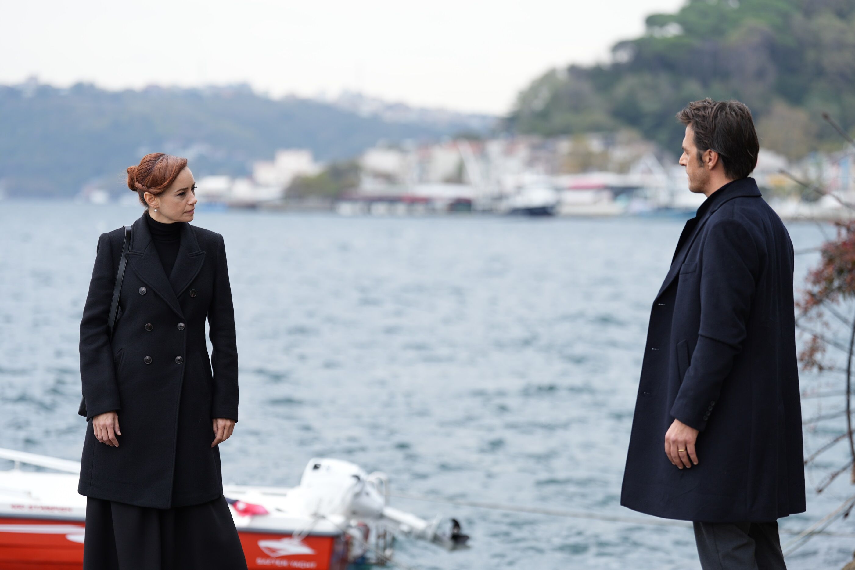 Kıskanmak 7. Bölümde Geçmişin Sırları Ortaya Çıkıyor, Paşazade Ailesi Sarsılıyor (1)