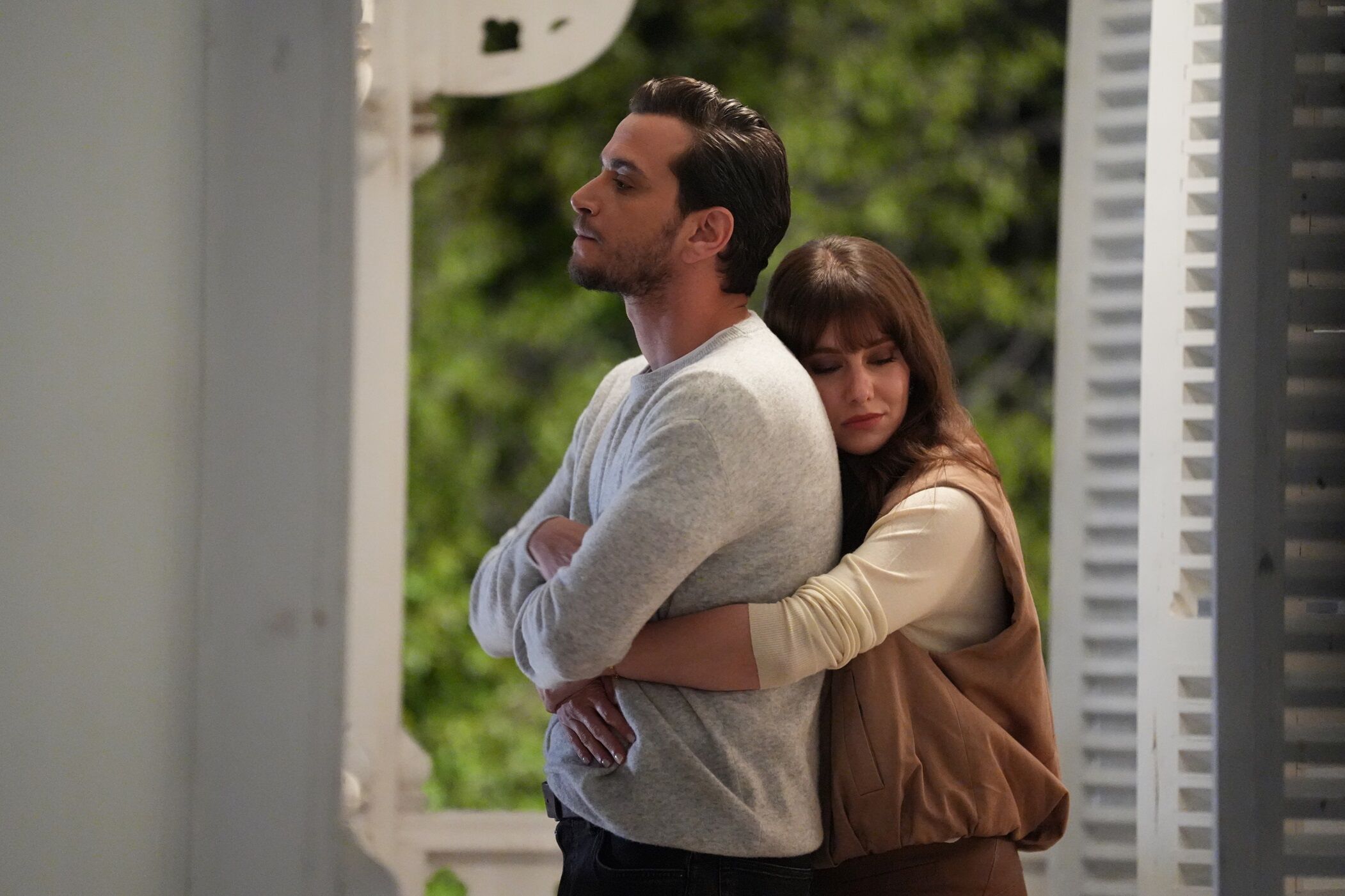 Kıskanmak 7. Bölümde Geçmişin Sırları Ortaya Çıkıyor, Paşazade Ailesi Sarsılıyor (4)