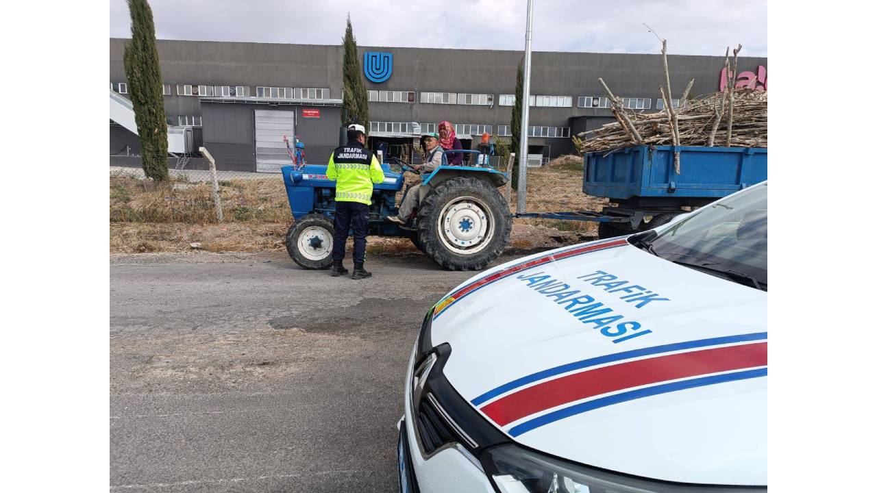 Köy Yollarında Trafik Güvenliği Öncelik Oldu (2)